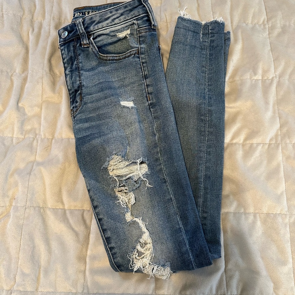 American Eagle Super Hi-Rise Jegging.